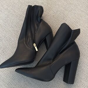 Elegant Black Ankle Boots